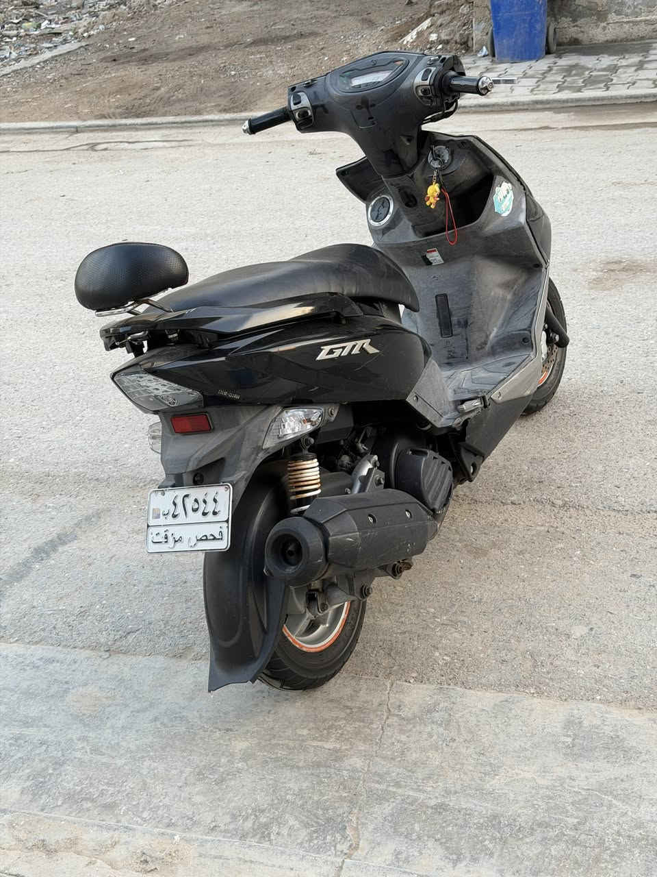 دراجه جي تي ار مكفوله للبيع مكاني الامين   درجه شحجي قليل بحقه من الجداده وماشيه قليل السعر ١٢٠٠وبيه مجال رقم ***********
