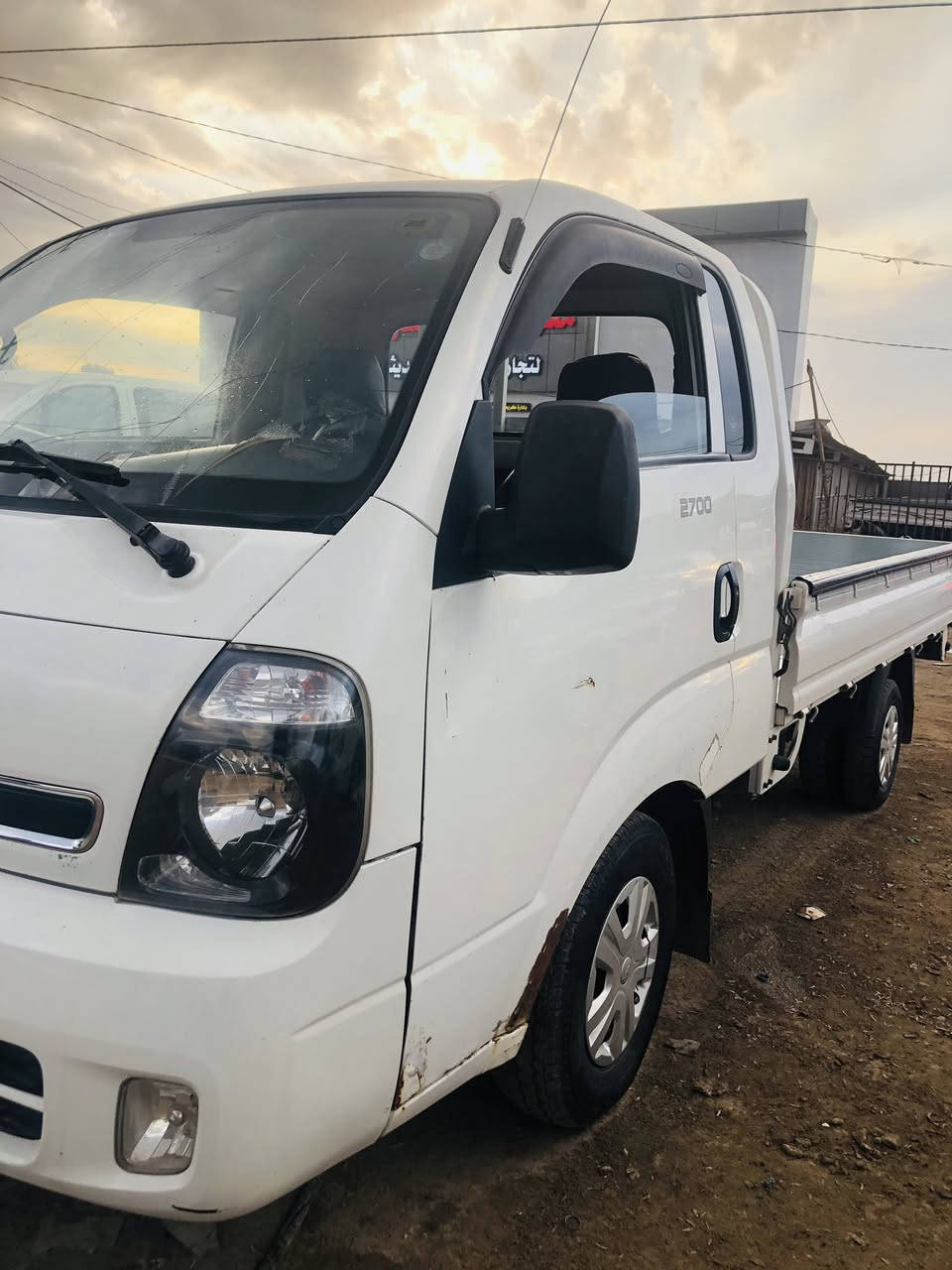 للبيع كيه 2014 باسمي مبدل الباب الايمن فقط وباقي السياره نضيفه سعره ١٠٢  والسياره احله من الصوره 
***********
