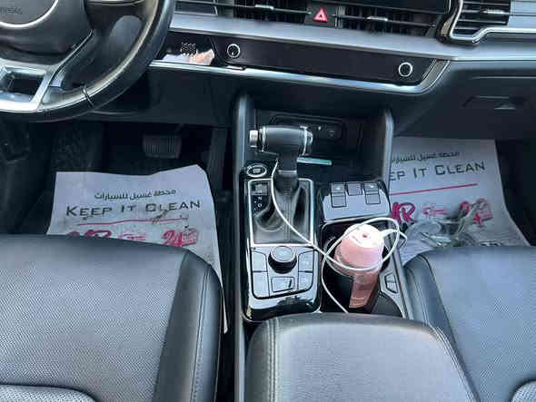 كيا سبورتج SX بريستيج 2023 
اللون اسود حادث باب السائق والباب الخلفه فقط يعني بجم كبس 
ايرباك البرده جهة السائق فقط باقي الايرباكات ستيرن ، دشبول كله سليم ع البلادي 
رقم بغداد بأسمي 
المواصفات :
بصمه ، تشغيل ، أبوآب ، صندوق ، بآنورامآ ، طكتين ، تشغيل عن بعد جنطه كهرباء بصمه ، دوسآت بلاديه من أمريكا
كشنآت خزن ميموري ، دوآخل كاربون فايبر سستم صوت سماعات ف
هآرمن كآردن ،
فول كشنات VIP جلد كهرباء USB تدفئه كشنات ,
شآشه دجتل سينمائي متصل دشبول كامل ، أنآره داخليه متغيره الألوآن ، دوسات ملون بجم العريض Sx , هاند بريك بصمه ، مانع انزلاق
دكمه أوتو هولد ، اوتو ستوب ، درآيڤ مود ، دكمه حساسات ، دكمه الكامرآت
قطعتين تبريد منفصل ،
تبريد بيآنو لمس وفول تحكم بيانو شاشه دكمه مانع أنحدآر ، شحن لآسلكي للفون رآدار أمامي ، رآدار جانبي ، رآدار خلفي ، تحديد مسآر ، سياقه ذآتيه ، خطوط الشارع توقف ذآتي أمامي ، توقف خلفي ذآتي ، ويل كب كروم 4 ، 9 عدسآت زنون عالي ناصي حسآسات خلفيه ، كامره أماميه ، كامره خلفيه ، بك لايتآت لدات ، اشارات مري ، نظام ترحيب يدات محرك 2500 المرغوب ,
فول تحكم ستيرن دعآيه ، أنآره دآخليه لمس ثلجيه ، فول نيكلات ،
مكان السياره بغداد - الاعظمية 
السعر 22500 وبيه مجال  سياره نضيفه مال بيت ماشيه 20 الف مايل يعني ٤٠ الف كيلو يعني جديده ***********
