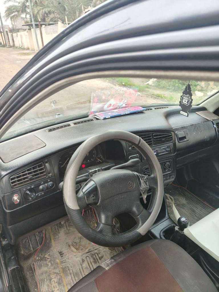 سلام عليكم كولف جيتي م93 للبيع 
مكينه جديده كير مال حاويه ميكانيك مكفول صدر خلفي امامي جديد كهربائيات كله شغاله عله وضع شركه تخم تاير جديد سياره بلاديه عله وضع شركه داخل جلد منضومه زنون سنويه لل 29 رقم دولي تحويل مباشر مكاني ديالى الغالبيه سعر 38 وبيه مجال ***********
