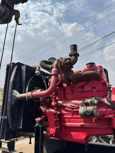 سلام عليكم 
دايو دوزان 3 كوارات 
6 سلندر 220kva
اوربي  شرط لاصرف لابخار 
***********
