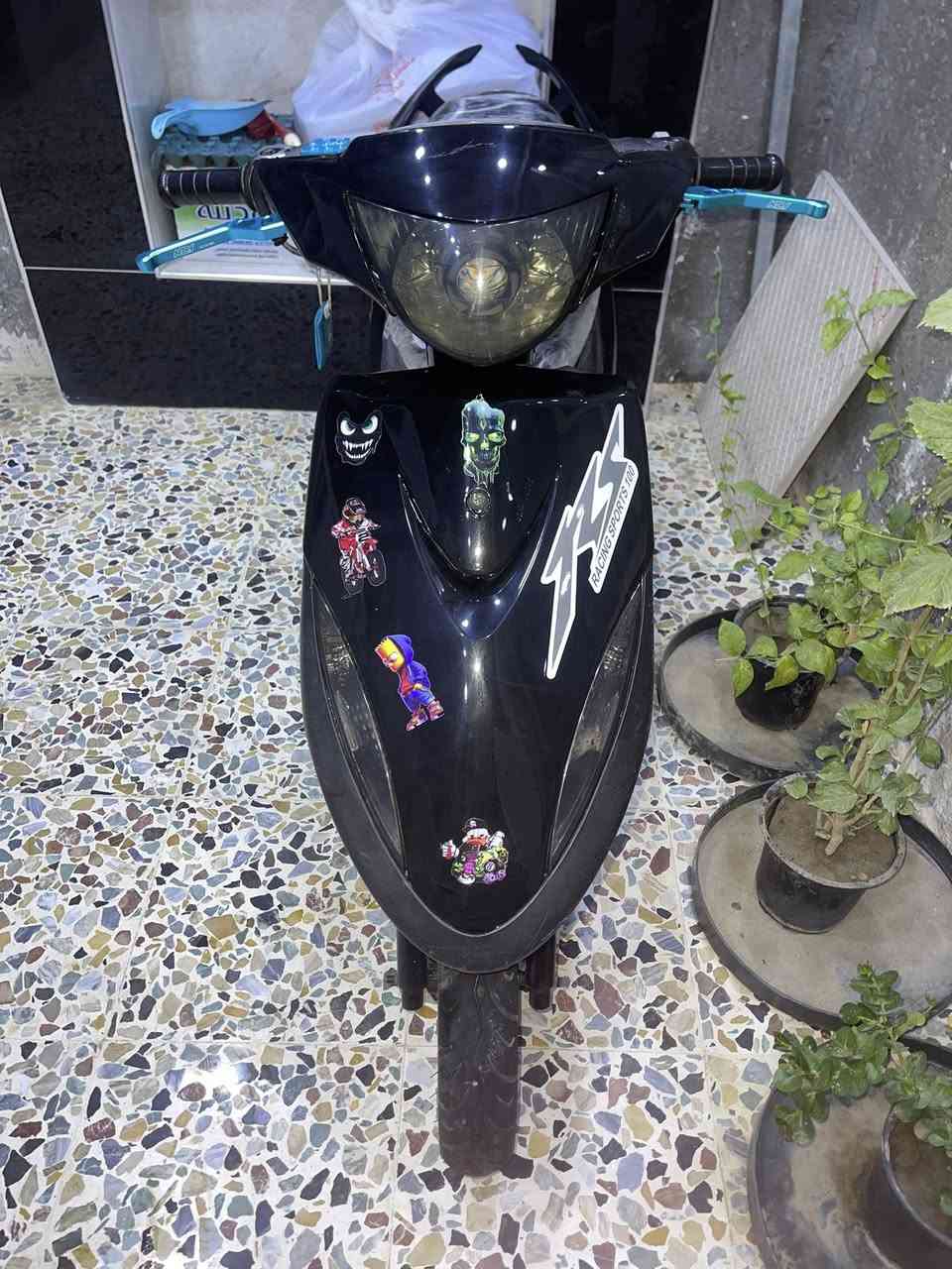 سلام عليكم دراجه ماكس عدله للبيع الدراجه بلاديه بيها تزويدات خارجيه بيها صالنصه صجميه +قبق فلاوين رياضي +وياله رياضي +مازده نفطيه 7 الوان +شيالرياضي +يدات بريك رياضي +سبايدر رياضي +قبق عمبار رياضي المكينه بلاديه مملعوب بيها قبق رقم شاصي قبق جوزه رياضي الدراجه خير من الله نكره سلف متعبك بيها منفيس الغراض البلاديه كلها موجوده سعرها منل نهايه 750 قفل  مكاني بغداد حي الخضراء رقمي *********** موجود واتساب بئي وقت
