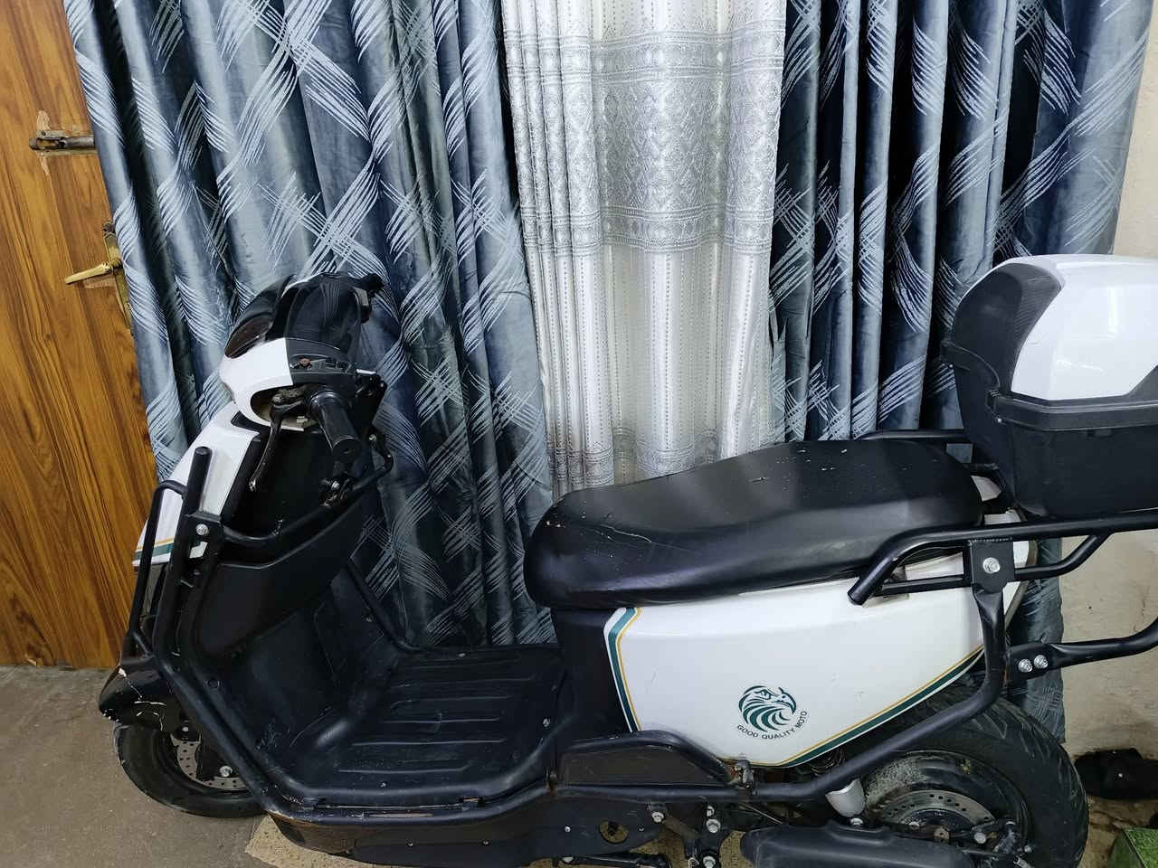 دراجه شحن مستعملة نظيفة
3 سرعات
العداد 100
قياس 24
السعر 550 بيها مجال للشراي موقع بغداد 
*********** واتساب
