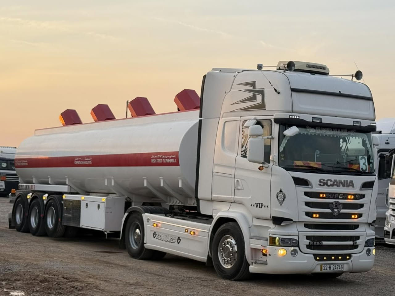 نوع :سكانيا تنكر تريله  تاك ويل دبل قماره عالي دغداغ ٣ محور دبل تاير شاكر حداد  
موديل:2015 ✅
حجم : R520✅ بلادي 
لون :   ابيض ✅
مواصفات: ريتايدر تبريد ثلاجه سبليت كاسحه سبايدر روبستون دبل منامي هورن لاسيكي مشن تبريد تدفئة هورن تخم ويل كروم راس تخم تاير جديد
گير: أوتوماتيك
رقم : أربيل سنوي جديد 
سعر: 485$ أربعة شده وخمسة وثمانون ورقة دولار //48500$
العنوان: معرض به لين في اربيل قوشتبه شارع العام 
*********** بەڵێن  / أبو علي 
***********

رجاءً يرجى عدم الاتصال بعد الساعة العاشرة ليلاً 🕙 🔟

موقع جديد معرض به لين اربيل قوشتبه مدينه المعارض شارع العام 
موقع معرض https://maps.app.goo.gl/11RXL3FxQzCXFYZL8?g_st=iw
