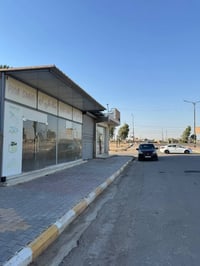 محل للايجار • واجهة ٨م • شارع الزيتون