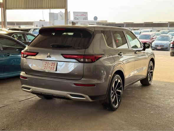 السلام عليكم 
اوتلندر  موديل : 2023 فول فول 
اللون :  سلفر 
سعر :235ومجال 
حجم المحرك : 2.5L 
امامى و خلفى كبس 
ملاحظة السياره  : بدون صبغ 🔴 بس دعاميه 

فول فول مواصفات 1/1
دةبل اكسل 𝟒𝐱𝟒
كيج الكتروني 
 بصمة ابواب 
بصمة تشغيل 
تشغيل عن بعد : 𝐑𝐄𝐌𝐎𝐓𝐄 𝐒𝐓𝐀𝐑𝐓
سستم سماعات 🔊 𝐁&𝐎
شاشة كبير لمس
شحن وايرليس
كاميرا
هاند بريك بصمة
اوتو هولد : 𝐀𝐔𝐓𝐎 𝐇𝐎𝐋𝐃 
اوتو ستارات : 𝐀𝐔𝐓𝐎 𝐒𝐓𝐀𝐑𝐓
اوتو ستوب : 𝐀𝐔𝐓𝐎  𝐒𝐓𝐎𝐏
رادار امامي (تحديد مسار)
رادار جانبي  (نقاط عمياء)
رادار خلفي (التحذير من الاصطدام)
حساسات امامي
حساسات جانبي 
حساسات خلفي 
كشنات جلد
كشنات كهربائي
كشنات خزن+ميموري
كشنات تبريد
كشنات هيتر
تحكمات استيرن
استيرن كهربائي 
استيرن خزن+مميوري
استيرن هيتر
تبريد لمس 
تبريد مركزي 
صندوق شفط كهربائي 
لايتات 𝐋𝐄𝐃 ليد عدسة زينون بيلادي
بلاجيكتور 𝐋𝐄𝐃 ليد بيلادي
بكلايتات 𝐋𝐄𝐃 ليد بيلادي
ويل كروم

‏ ‎تفاصيل اكثر الاتصال علی ارقام التاليه 

***********
‏ WhatsApp 

عنوان📍عقره اكر
