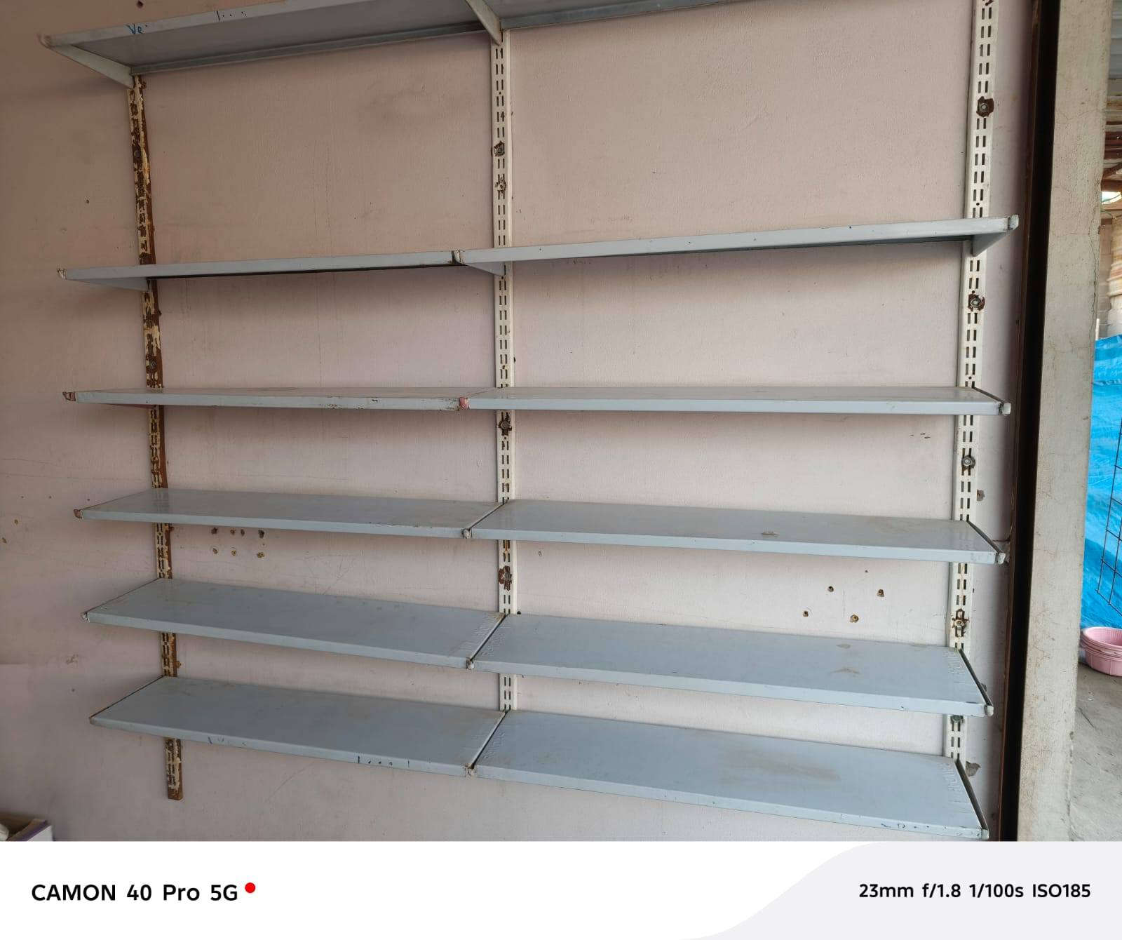 السلام عليكم للبيع مكاني بغداد الزعفرانية ***********
