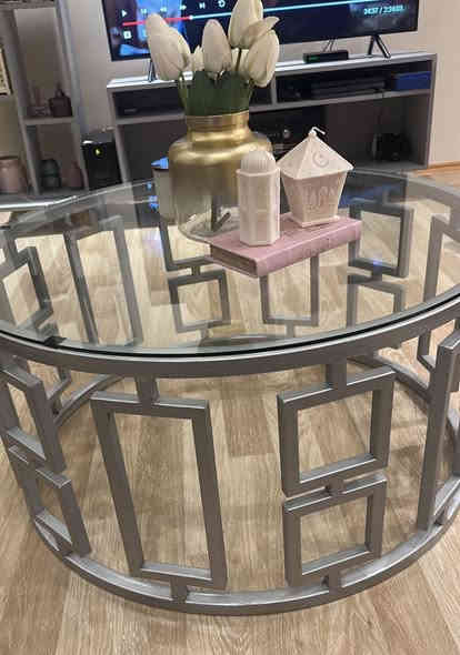 عندي طبلات 3 صغار و وحدة وسطية كبيرة مثل ما بالصورة وميز تلفزيون كلهم اريد ب ٢٣٥ الف 
مكاني بغداد - المنصور 

***********
