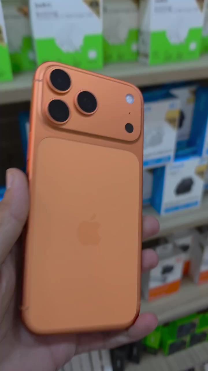 𝐈 𝐏𝐇𝐎𝐍𝐄 📱 17 𝐏𝐫𝐨 𝐌𝐚𝐱
#ESIM
لون البرتقالي
ذاكرة 256GB
بطارية 🔋 100%  #عدد_دورات 7 فقط
نضافة 💯 
قناة تليكرام 
https://t.me/dijlah_mobile
#يوجد بيع-مراوس-شراء📱
للاستفسار راسل الصفحة او الاتصال بالرقم 👇 
***********
الموقع / طوزخورماتو قرب فلكة امام احمد دجلة للموبايلات
