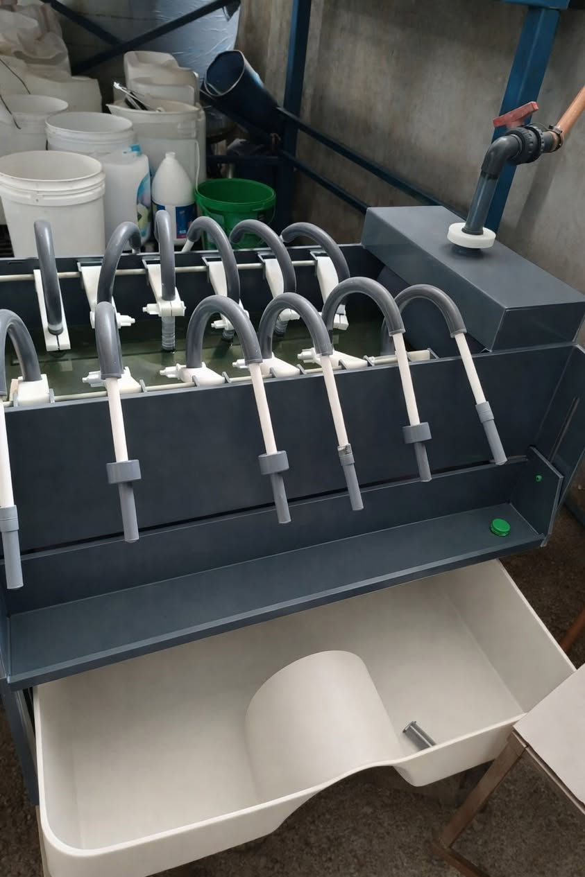 1_جهاز قاصر مستعمل 

المواصفات

12نوزل بلاستيكي

السعر :1،350،000دينار 

2_ جهاز تصفية مياه للمصانع 

اربع مراحل 

السعر : 1،500،000 دينار عراقي 

#العراق#اربيل

للاستفسار  التواصل مع رقم 

***********
