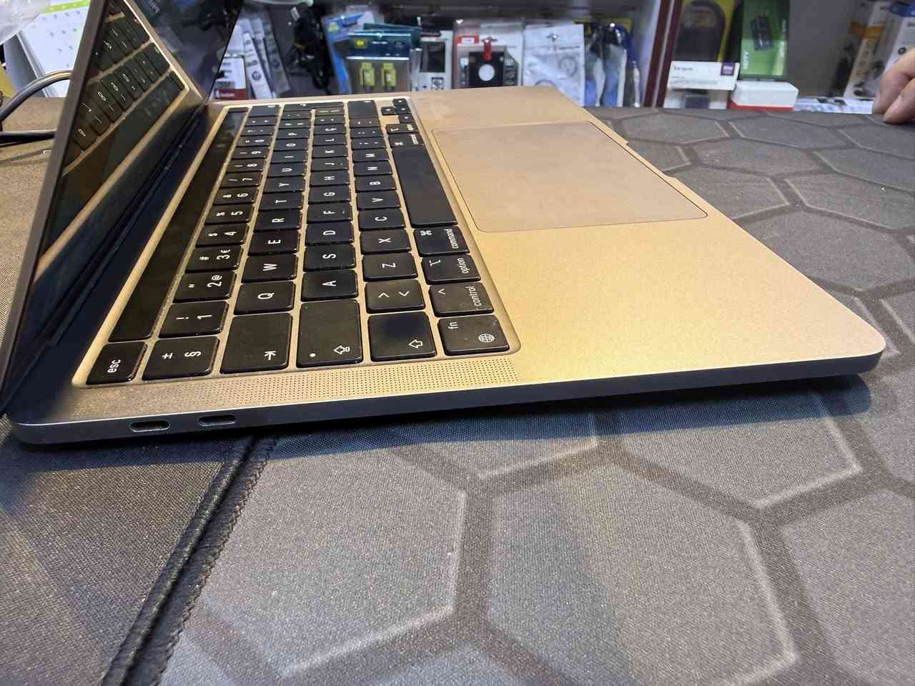 MacBook Pro M1 RAM 8GB SSD 256 LED 13.3 2K
Cycle 278 
بسعر 650.000 
متوفرة لدى مكتب نصر للالكترونيات بغداد شارع الصناعة مجمع النعمان 
***********
