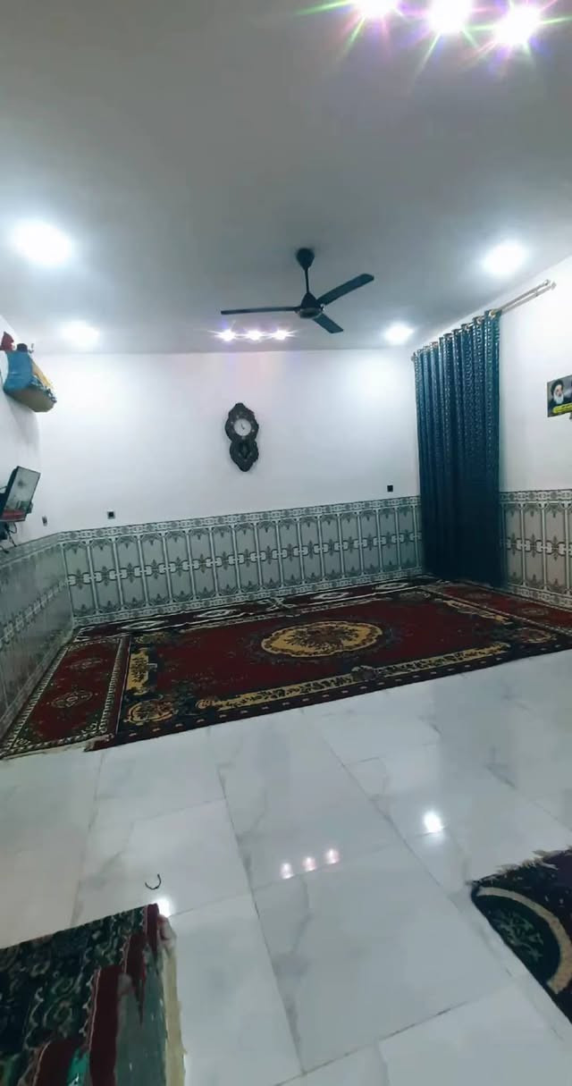 السلام عليكم دار سكن للبيع حديث البناء درجة اولئ في الكوت منطقة حي الحكيم نزلة بيت خليفة او نزلة التمايمة مساحتة 200م يقع على شارع 20م ركن ومقابيل البيت ساحة البناء طابوق درجة اولى والسقف صب مسلح الاساس رفته والارضية والجدران سيراميك ويتكون البيت من غرفتين نوم وصالة واستقبال ومطبخ وصحيات داخلية وخارجية ومرقم من قبل البلدية عوزه ملاحظات بسيطه تطبيق الطارمه ولبخ الواجهيه الاستفساراكثر
***********

68وبي مجال
