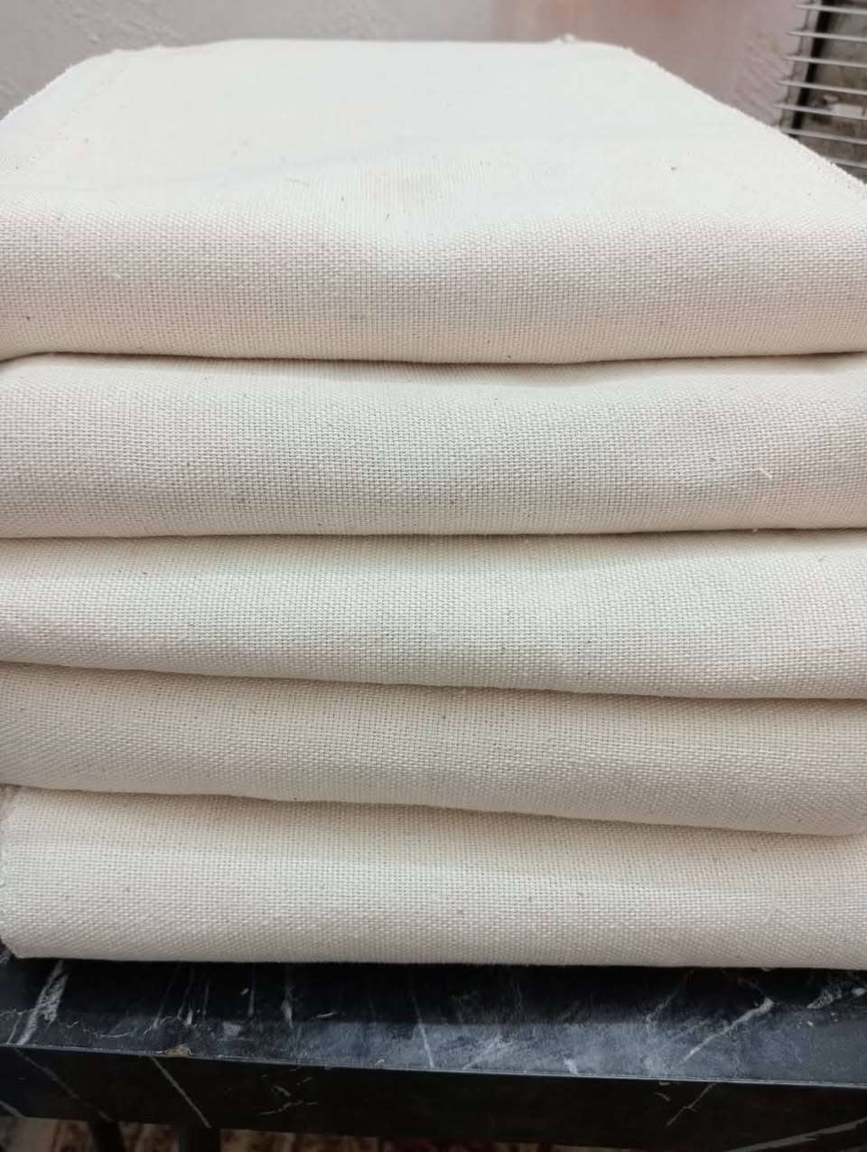 يتوفر لدينا انواع لخاميات ابيض قطني
درجة اولا 
كتيم مربع وطويل ب٨٠
روسي مربع وطويل ب٧٥ 
توجد خدمة توصيل بغداد ٥ محافظات ٦
حجز ***********
