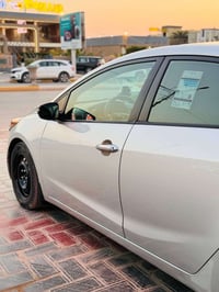 فورتي 2015 محرك 2000 دوش تحكم ستيرن كامره شاشه ارضيه جلد تخم تاير جديد...