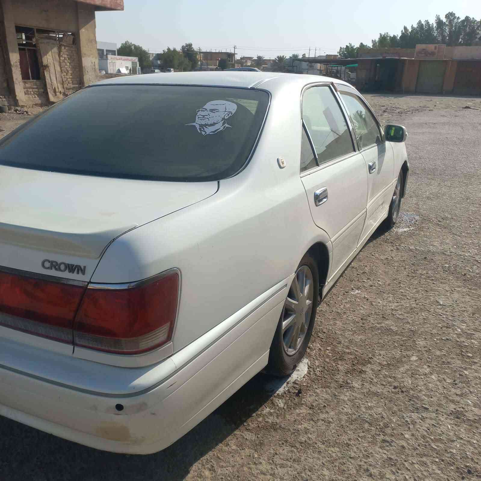 السلام عليكم ملكه ٢٠٠٦ للبيع رقم صدامي بغداد وكاله
اربع دكم ديفور الجبير شاصي ٧٥ باقي التفاصيل بالصور ٩٠ بيه مجال 
مكان ديوانية الاتصال على الرقم ***********
