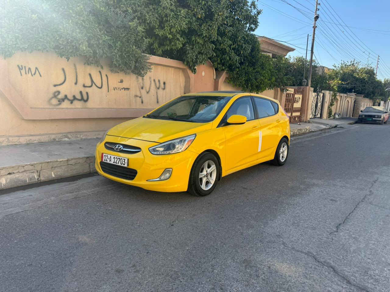 السلام عليكم
للبيع اكسنت ٢٠١٦ كندي 
فول مواصفات 
سلايت 
داخل جلد 
هيتر بالكشنات 
مري كهرب 
طخم جديد تايرات جدد
كير شرط تبريد تدفئه شرط 
مكينه جي دي اي بيها شويه تنقيص 
بدون ضرر  بيها تلگيطات مال تكسي 
هيئه وغرامات صفر 
مكاني موصل حي الوحده 
السعر ١٠٨ وبيها مجال 
***********
***********
