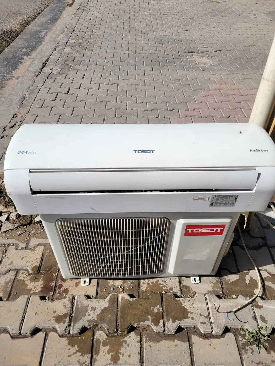 سبلت توسوت واحد طن شغال وكامل غازه مقفول غراضه كاملة تبريده ثلج تدفئة تبريد ب ٢٥٠ وبي مجال قليل المكان بغداد للاستفسار *********** بغداد, العراق
