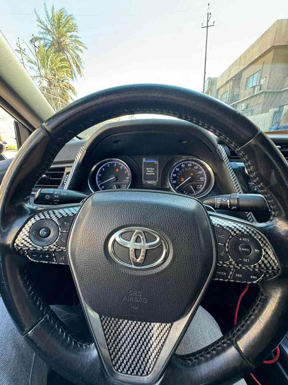 السلام عليكم 
كامري 2019 وارد امركي 
الحادث جاملغ خلفي جهة السايق والجنطه الجاملغ الخلفي الثاني بي بارد شويه مبين بلسونار مكفوله شواصي لغود ايرباكات حجر صالنصه
السياره فول مواصفات 
فتحه 
بصمه 
كشنات جلد 
رادارات 
تشغيل عن بعد 
تدفئه كشنات 
كشن كهرباء 
شحن وايرلس 
شاشه جبيره
صدر قبل كم يوم مسوي 
مسويلها اني سونار قبل كم يوم يم بدي كار 
نواقص السياره 
حساس صالنصه الثاني مبين بلجهاز فحصتها 
بيها الفتحه متشتغل 
***********
السعر 178
مكان السياره بغداد حي الجامعه لو بحي الجهاد بغداد, العراق
