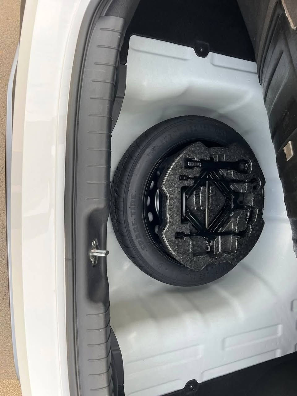 سلام عليكم
النترا 2024
   رقم أربيل      
 : /السياره ماشيه 30 الف كيلو 
سنوية بأسمي 
المواصفات فوووول
ارضيات حوضية 
دوشمة الجنطة جلد

المحرك 1500 دبل نوزل 
شاشه ديجتال 
بصمه
كشنات جلد 
هند بريك بصمه
اوتو هولد                  
فتحه سقف                                             
حساس لايت 
حساس خلفي بلادي 
حساس أمامي بلادي 
تبريد قطعتين
كاميرا خلفيه بلادي 
جي بي اس 
نضام ترحيب مري شفط
نضام مود درايف إيكو وسبورت وسمارت و عادي
تحكم ستيرن فول 
ويل كب كروم حجم 17
لد امامي نهاري
مانع انزلاق
لايت عدسات زنون 
ايرباكات 8
سعرهه 142  وبيهه مجال بسيط 
مكاني شهداء السيدية 
ابو فاطمة 0771 448 5774
