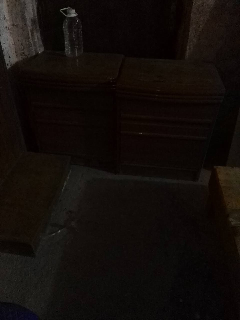 غراض مستعملة للبيع جرابي ٣ مستعملة نضيفة و غرفة نوم صاج 10 قطع نضيفة بس بيها اضرار بسيطة البكان بوب الشام للستفسار الرقم ***********
