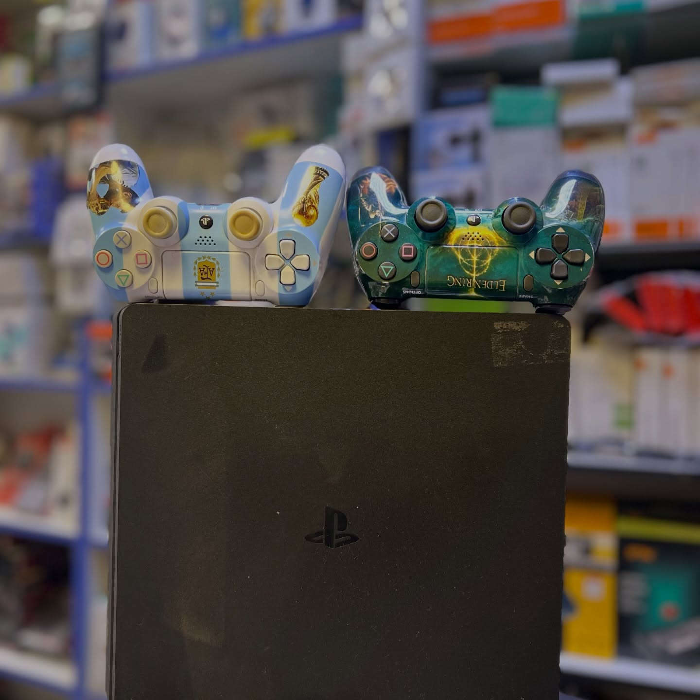 #عرض_على _أجهزة _بلي_ستيشن

✅ضمان على جهزة ✅
✅جوستك ✅كيبل كهرباء و HDو جوستك✅
🔴Xbox series S سعر 345 الف مع اشتراك 
🔴بلي4 مهكر سلم سعر 265 الف
🔴بلي4 فات سعر 250 الف
🔴بلي 3 مهكر سلم  ب155 الف
🔴بلي2 سعر 50 الف
❤️‍🔥قرص اصدار 12.2 /12.52 سعر 3 الاف
❤️‍🔥هارد بلي 3 مع 55 لعبة ب20 الف
❤️‍🔥فلاش بلي 2 مع 70 لعبة ب9 الف
❤️‍🔥جوستك بلي4 تجاري ب10 الف

توصيل 🚚 جميع محافظات 5 الف 🚕

#فيسبوك:مركز كرين أبل 
#الانستكرام: green_a34
#تكتوك:      green_a34
#واتساب: wa.me/9647811361141
التلكرام: @t.me/green_a3

😘الديوانية🥰فلكة نافوره 🎮سوق العروبه🎮📱مقابيل صيديلة غيث -او مقابيل
 مسترJOJO📞


**إذا كنت صاحب هذا الإعلان وتريد حذفه لأي سبب، رجاءا أرسل رسالة إلى الدعم الفني**