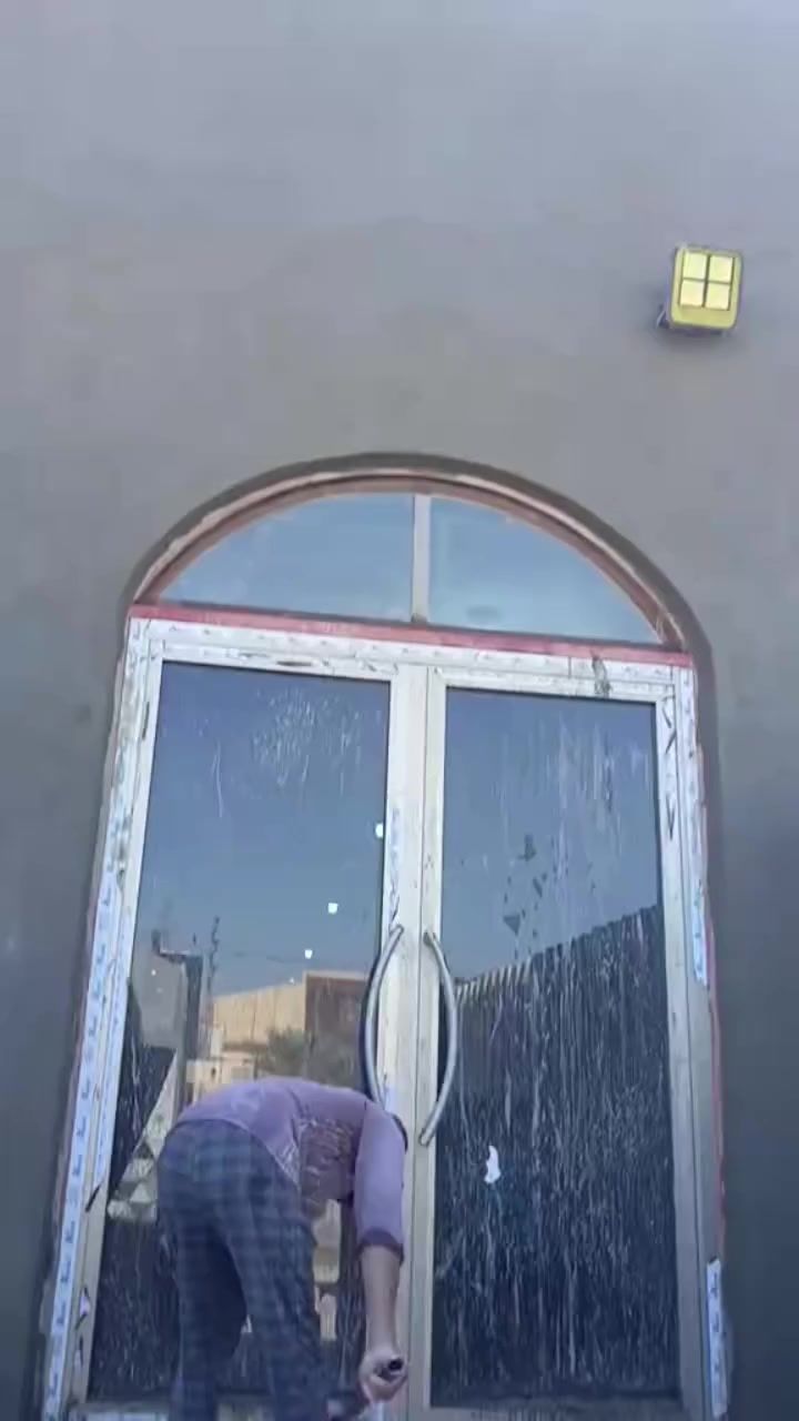 السلام عليكم. خلفه ابو محمد الخالدي 
لبخ سمنت جص بورك سيراميك كاشي بناء طابوك بناء بلوك ترميم تفليش صبغ لبخ واجهات تطبيك ارضيات مقرنص كافه العمل نشتغل سرعه ونظافه #حالين_فارغ اتصل وخادم ***********
