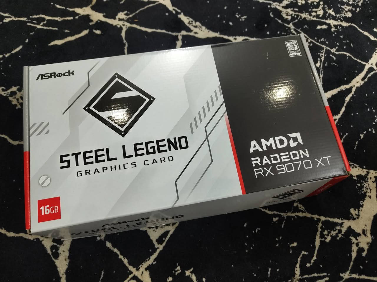 ابيض اخو الجديد rx 9070xt asrock 
Cpu: r5 7500f tray
نفس ال7600 بس بدون كرت داخلي 
مبرد ag400
M.b b650 night devil new
Ram ddr5 16 gb 6000mhz new
M.2 128 gb
Psu 750w segotep هم جديد 
Case cougar 4 fan
كل القطع جديدة جايبها 
والكيس للاسف مكسورة جامته
السعر مليون و750 الف قفل ما بيه اي مجال اخوان 
رقمي *********** متوفر عالمازنجر وعالواتس
