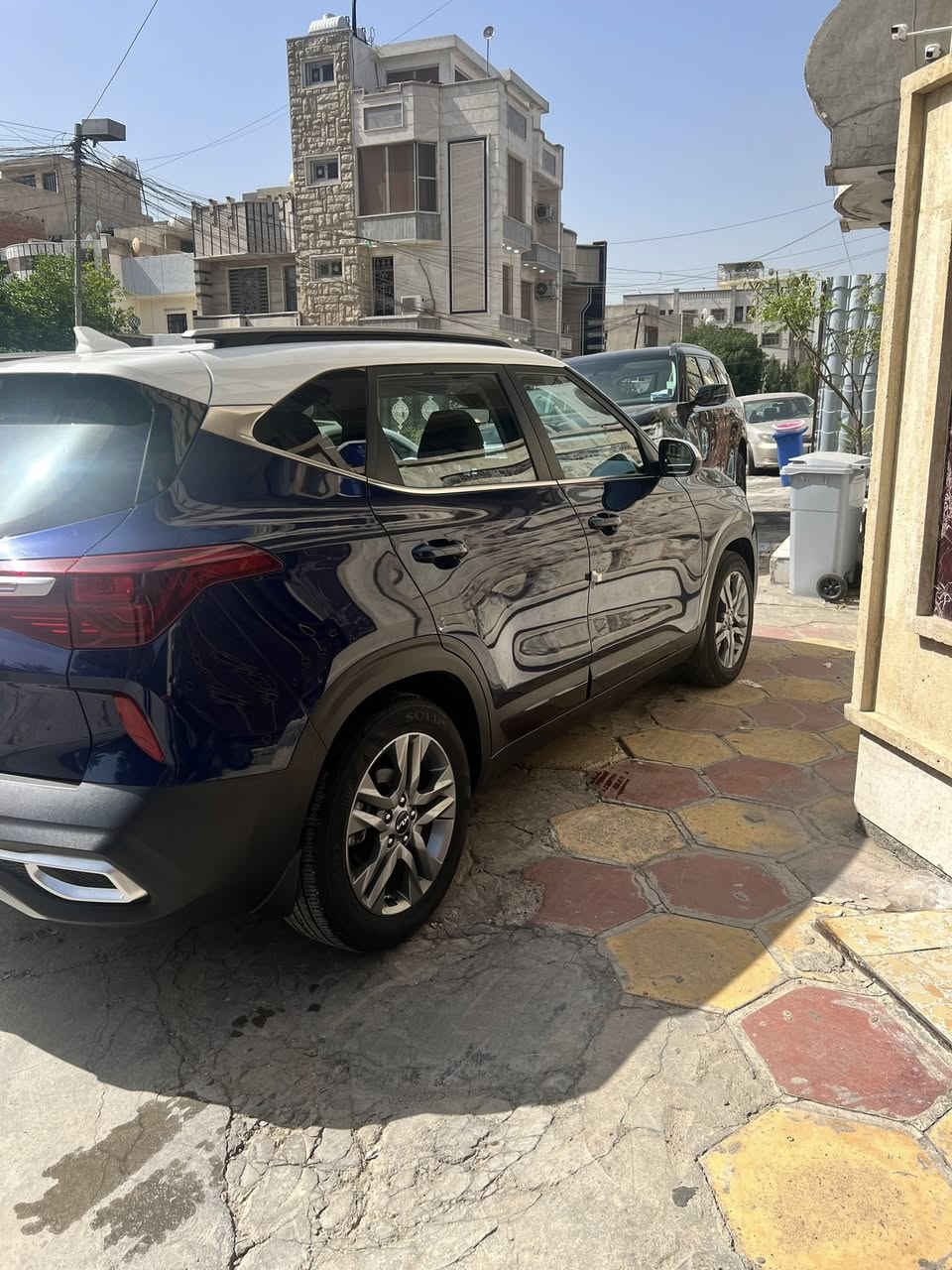 سلام عليكم سليتوز فول عدا الفتحه 
موديل ٢٣ 
ماشيه ٢٤ الف كيلو 
سياره حلو مناقصه الحادث بدون دواخل 
السعر ١٥٩ وبيه مجال 
***********

