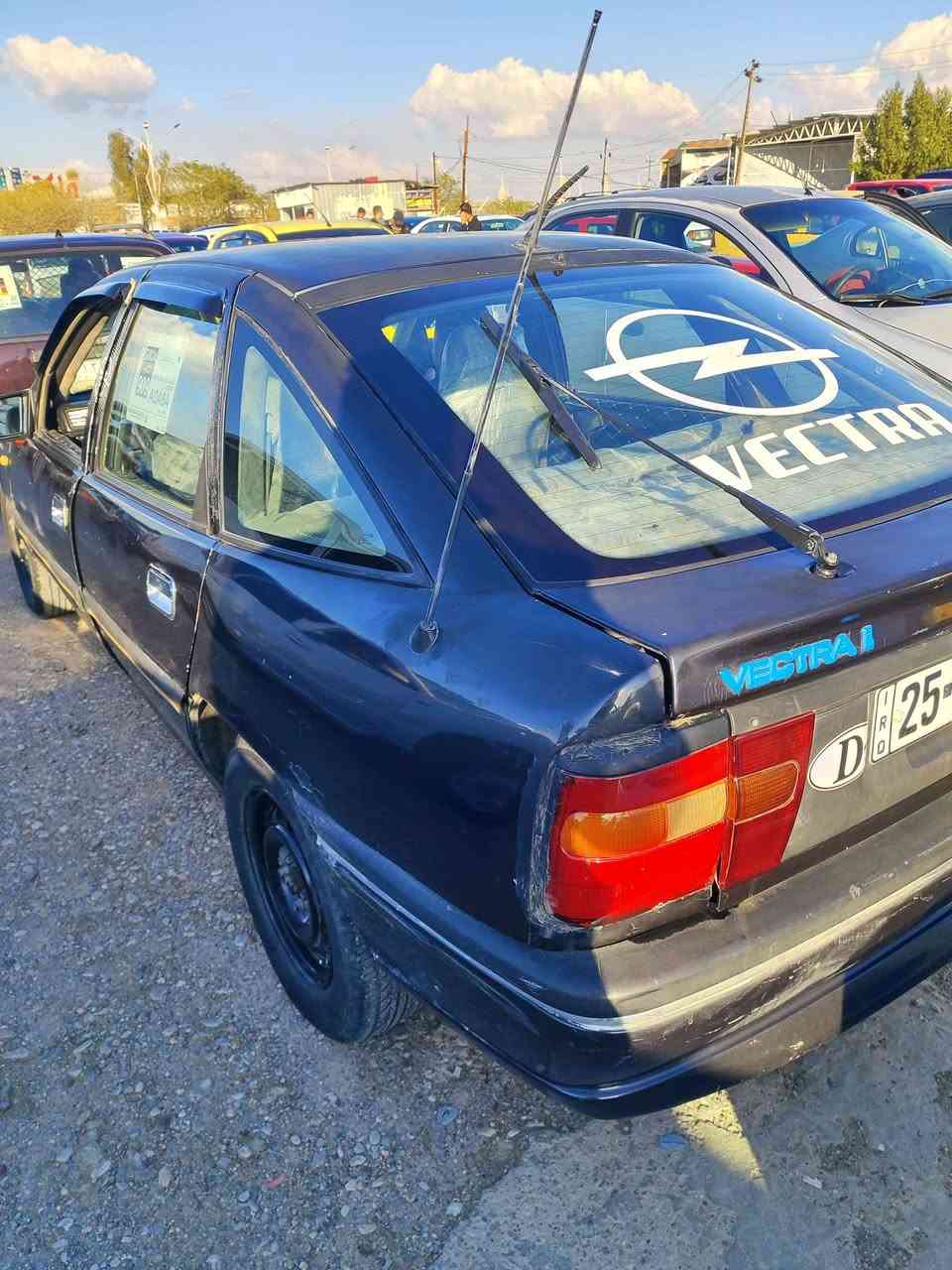 سلام عليكم اوبل فكترا موديل 91
محرك 20  كير ومحرك شرط سنويه رقم هزه كله جديد و بسمي 
 ABS   وباور  وبطاقه بانزين ويا قفل مركزي شاشه وكامره سقف سلايت  سعر 35 بي مجال 
*********** كركوك, العراق
