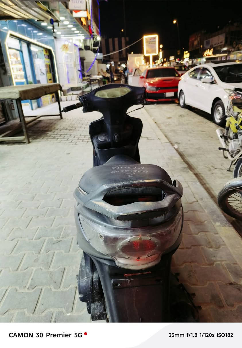 السلام عليكم
دراجهه كامكو مكينه خير من الله كهربائيات كلها شغاله السعر ٣٠٠ ألف مكان كوفه قرب شارع المعمل ***********
