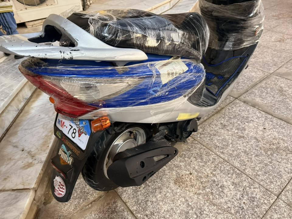 السلام عليكم كامكو V2 دراجه جديده تخبل ونضيفه سعرها 800 رقم راعيها  ‭0774 847 1007‬
