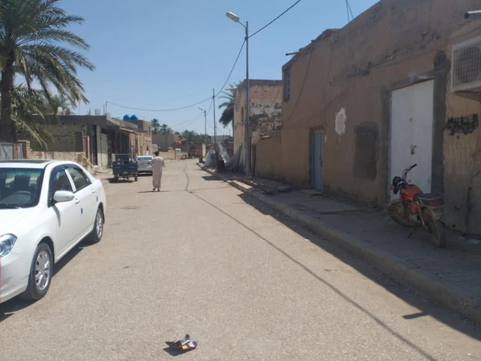 دار  مع المحلات للبيع  المساحه (496 متر) الموقع تجاري واقعه على شارعين تجاريين ... العنوان  واسط سوق بدره محلات كريم الجصاني بالقرب من قيس ابو الجمله ... والسعر يمرلي للمحل 
او يتصل على الرقم ***********
                  وشكرا
