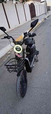 دراجه شحن حجم 20 نضيفه و شغاله ما بيهه أي نقص بطاريات جيده كهربائيات ك...