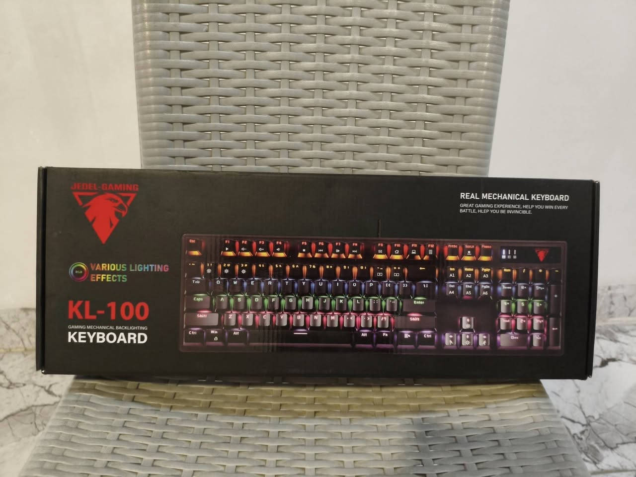 PC للبيع
كاملة هي وملحقاتها يعني شغل والعب
مواصفاتها موضحة بل الصورة 
الجهاز نضيف كلش شخطة ما بيه 
كيبورد Rgb
ماوس بلوتوث
مايك اصلي
هارد 1tb ssd بل الكارتون
السعر 800 الف

مكاني موصل جانب الأيسر

رقمي: *********** واتساب
