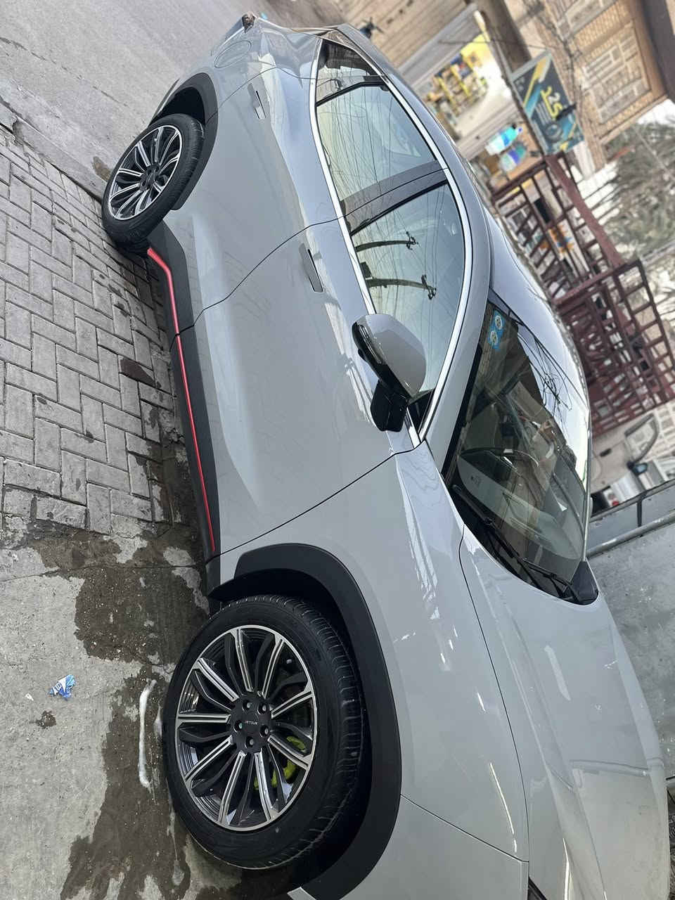 للبيع | جيتور داشين2025- فئة 
أعلى مواصفات
بسمي السياره 
مكفوله كفاله 
 العداد: 7000
• محرك 1.6 Turbo اقتصادي وقوي
• دفع أمامي
• شاشة ضخمة متعددة الوظائف
• كاميرات محيطية 540°
• نظام ملاحة + بلوتوث + CarPlay
• فتحة سقف بانوراما واسعة
• كراسي جلد كهربائية + تبريد وتسخين
• نظام دخول وتشغيل بصمة
• رادار أمامي + حساسات + نظام الحفاظ على المسار
• إضاءات LED بالكامل
السعر 27.500 مليون بيها مجال بسيط
بغداد الكريعات ‭***********
