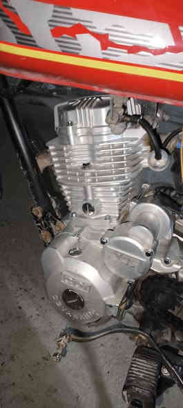 السلام عليكم سونك 5 گير دراجه حلوة نضيفة صوتهة ناعم اكفلك مكينة ممفتوحة وبيهة منفيس واكفلك سرقة تجي تشغل وتطلع 400 وبيهة مجال بسيط بغداد مدينة الصدر 
رقمي ***********
