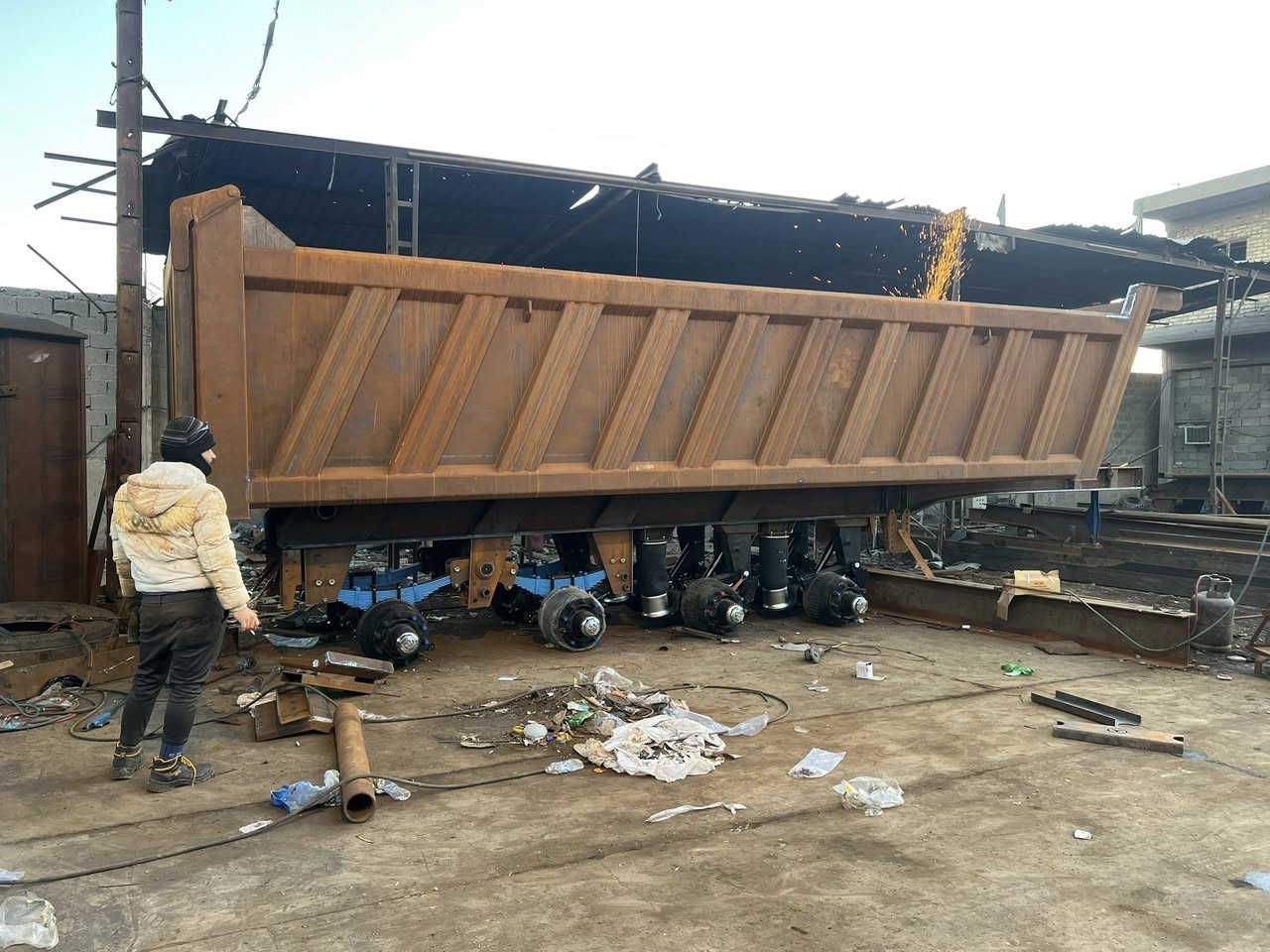 السلام عليكم عربانةما كنيسان البيع ***********
