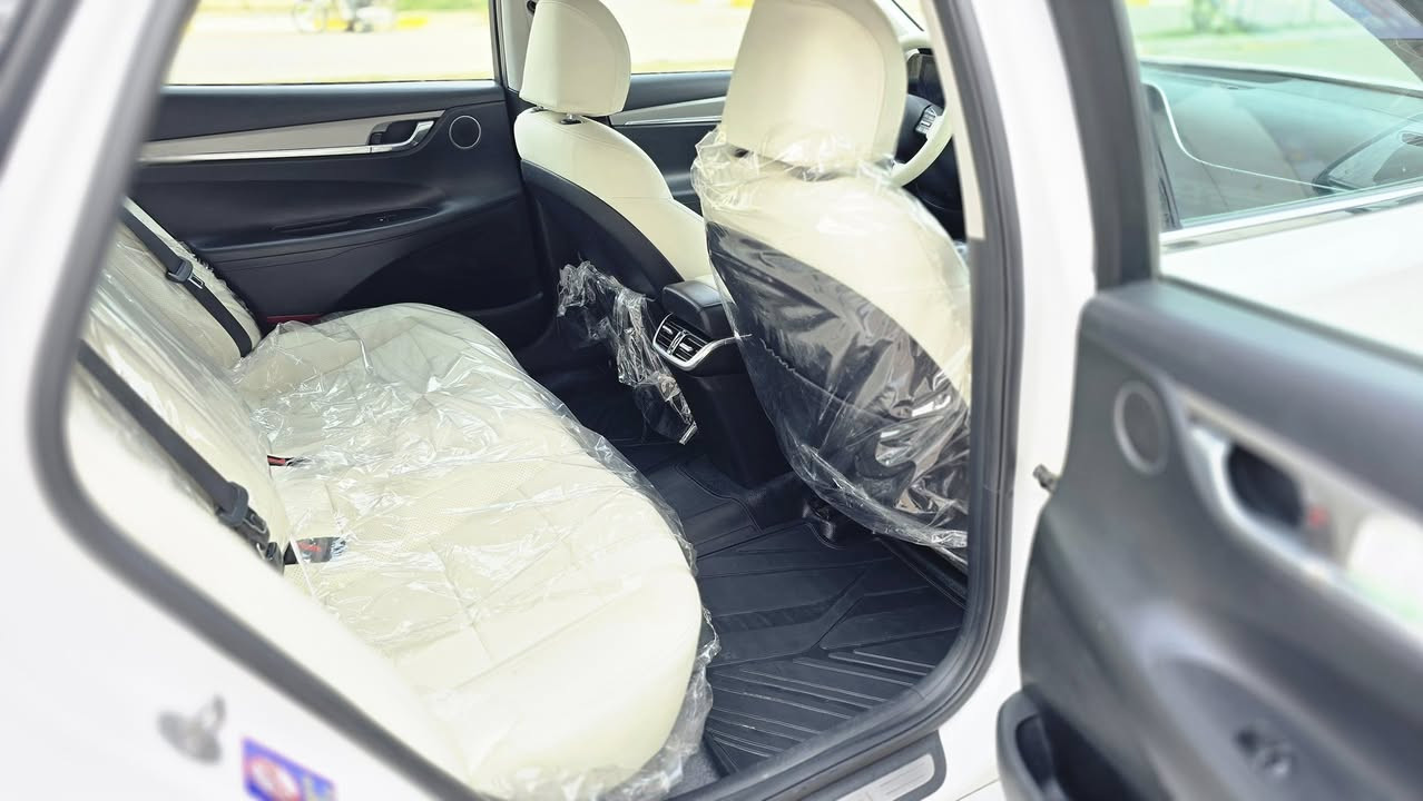 ازيرا ٢٠٢٣ كفالة عامه رقم بغداد
ماشيه ٩٨  
غاز فقط مكينة ٦ 
مواصفات شاشة جبيرة ويل كروم 
السعر ١٩٧ وبيها مجال 
مكاني نعمانيه واسط 
الاستفسار ‭٠٧٧٢ ٦٥١ ٤٩٣٠‬
