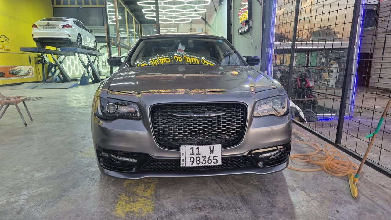 السلام عليكم للبيع أو مراوس اوباما موديل 2011 إس السياره جاهزة كل نقص مابيها صبغ صفحة السايق و البنيد بدون دواخل لغد شاصي مكفولة فول مواصفات بنورامة كير مكينه مكفولات 
 السعر 145 مراوس حسب القناعه الرقم *********** واتساب
