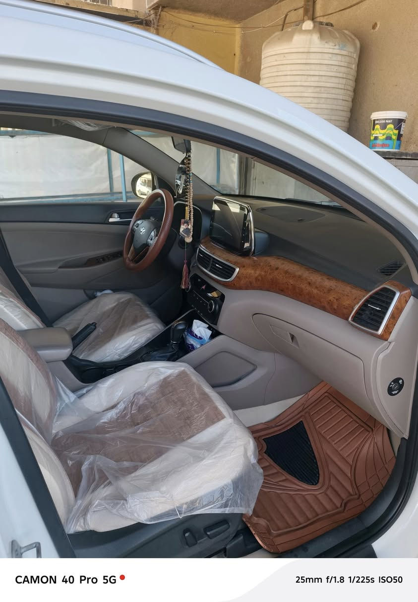 السلام عليكم توسان خليجي 2019 فول ما عده الفتحه ما بيهة أي ضرر مكفوله ما عده شخطين ولباقي كفاله كير ومحرك كفاله ماشيه 59 حقيقي تخم تاير جديد  الاستفسار على الرقم ***********
