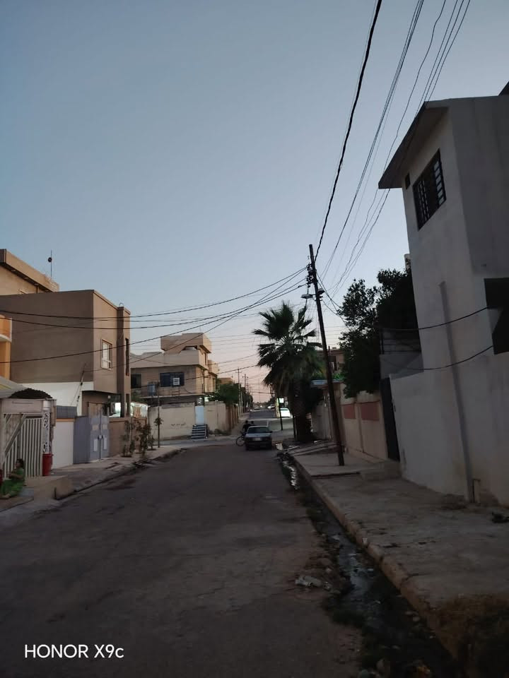 🏡✨ فرصة مميزة لامتلاك عقار في موقع حيوي ومطلوب ✨🏡
📍 الموقع: حي الصديق – قرب جامع الصديق أبو بكر، وقريب جدًا من الشارع العام.
📐 المساحة: 210 متر مربع.
📏 الواجهة: 10.5 متر.
🔹 مواصفات العقار: ✅ دار بحساب أرض. ✅ موقع ممتاز وقريب من جميع الخدمات. ✅ مناسب للسكن أو لإعادة البناء والاستثمار. ✅ سند شرعي مع شرط الوكالة أو التحويل.
💰 للاستفسار عن السعر وبقية التفاصيل، يرجى التواصل معنا.***********
*********** يتوفر واتساب
