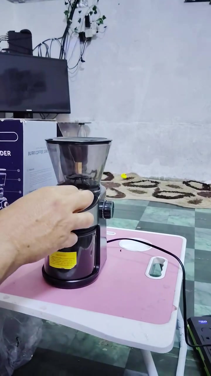 متوفر ..
طاحونة قهوة جديدة ماركة بيور
تطحن أكثر من ٣٠ درجة ..
مؤقت حسب طلب الكمية ..
تطحن من الاسبيريو والموكا بوت وكل تحضيرات الكهوة ..
يوجد توصيل ..


**إذا كنت صاحب هذا الإعلان وتريد حذفه لأي سبب، رجاءا أرسل رسالة إلى الدعم الفني**