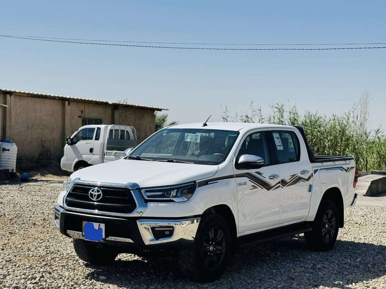 هايلوكس2024 فورويل4x4أوتوماتيك فول 1/1 كفاله عامه اخت الزيرو سعر جداً مناسب ***********
