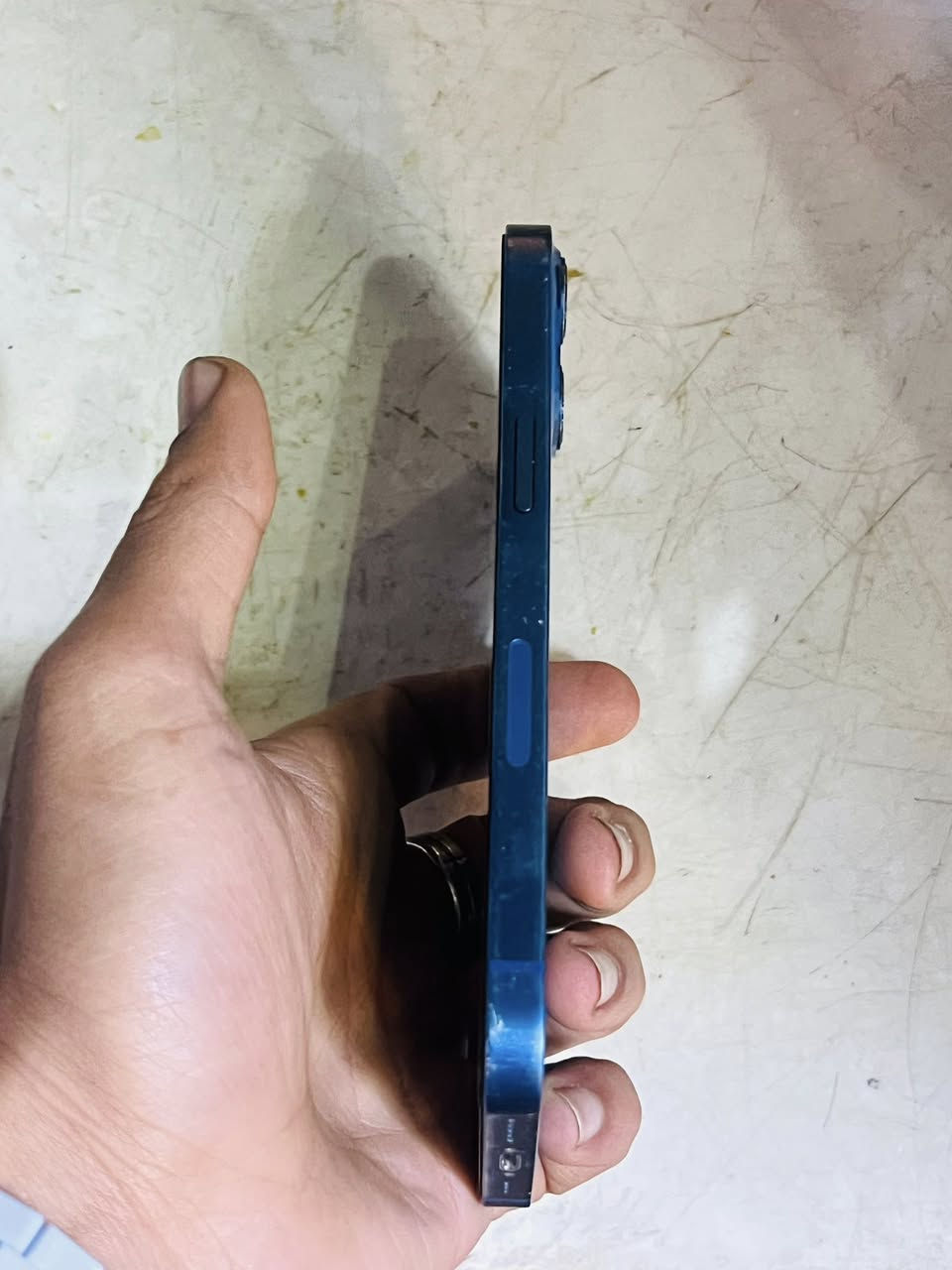 ايفون 13 عادي جهاز نضيف ما مبدل اي شي بي شخط مابي بطاريه 80 سعر 450 وبي مجال للتواصل
***********
