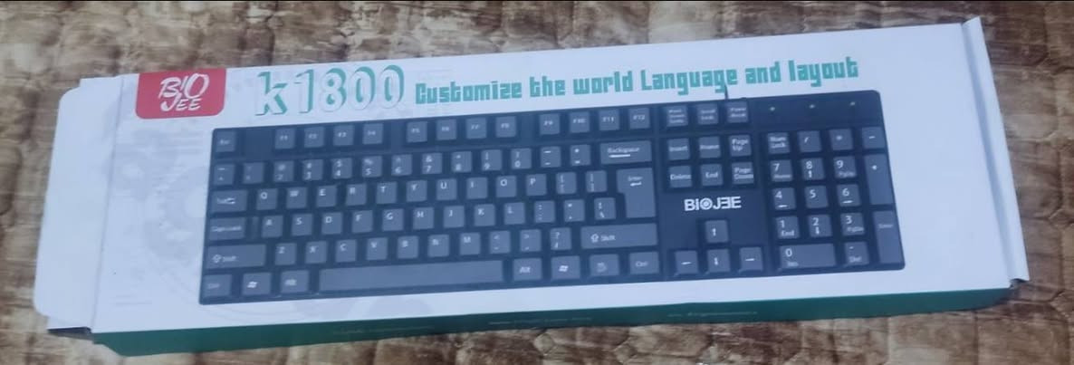 تجميعة مال Gaming كاملة كيس وكيبوردات 2 واحد مال العاب ميكانيكي من Redragon (واير) والثاني كيبورد اعتيادي (واير) وماوس من Redragon (واير) وماوس باد من Redragon ويده مال اكسبوكس 360 وعلبة مال (ازرار) كيبورد وشاشة من Gameon السعر مليون وبيها مجال . للتواصل (***********) .

مواصفات الكيس :
CPU : Xeon e5 2650v2
GPU : Rx 580 8GB
STORAGE : SSD 256GB
RAM : 16GB
POWER SUPPLY : 650w
CASE GAMING : 6 Fans (مراوح) RGB
AIR COOLER نظام التبريد هوائي
قطعة تحكم بألوان المراوح
قطعة WiFi
النظام : WINDOWS 11 PRO

مواصفات الشاشه :
120hz
السرعه مال استجابه 
0.5 ms
نوع الشاشه
fast Ips
حجمها
24 بوصه تقريباً
full hd 1920x1080
الشاشه مخصصه للگيمنك من ماركة Gameon
وتدعم جميع ميزات AMD

تجميعة حلوة تشغل جميع الألعاب الحديثة والقوية بسلاسة
