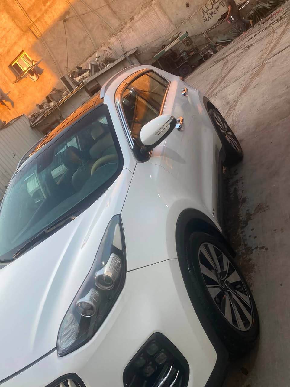 بيع سريع 

سبورتج ٢٠١٦ خليجي شكل ال٢٠ ماشية ١٢٧ km فول فول مواصفات بدون اي صبغ والسونار موجود بالصور 

بصمة تشغيل وبصمة ابواب 

بنوراما
هاند بريك بصمة 
كشن كهرباء

كشنات جلد 

مثبت سرعة

مانع انزلاق

مانع منحدرات

مري شفط 

لايت لد نهاري

تحكم ستيرن

كاميرا خلفية 

حساسات خلفية
السيارة جاهزة بدون اي نواقص 
عنوانها الدورة حي اسيا 
السعر ١٤٥ وبيهة مجال بسيط 
***********

