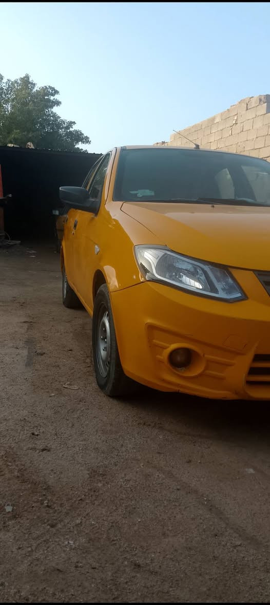 السلام عليكم ساينا موديل 2018 سياره كفاله عامه لاضربه ولا صبغ ولا تبديل مكينه كير  حداديه تخم تاير تدفئه تبريد ترايك لااربيل سياره ماناقصها برغي السعر 40 عليها هيئه 350 ينزلن من السعر غرامات مصغره بأسم شركة ابن البلد يعني شوكت مايعجبك تحول براحتك مكاني بصره شارع كوت ثويني مقابل صناعية حمدان وهذا رقمي ***********
