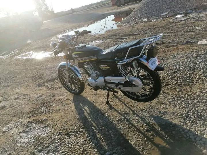 دراجه للبيع سيفان موديل 24 محرك 200 ديالى كنعان السعر 700 بها مجال  ***********
