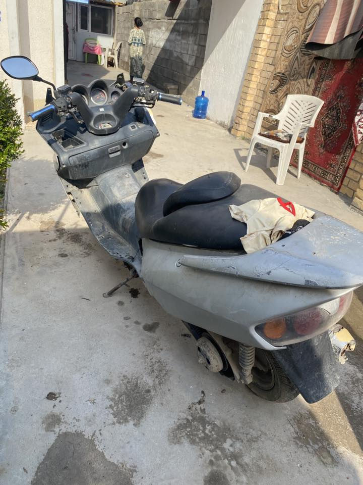 السلام عليكم ايامكم سعيده كل عام وانتم بخير           دراجه فورزه 0/6الدراجه شغاله وتمشي يرادلها شغل وترتيب شوفت عينك مكانها بغداد المكاسب الدراجه مكينتها حلوه بس الكفرات وبربرنات وهذني سعرها 300وبيها مجال حك الجيه *********** اتصل وادلل
