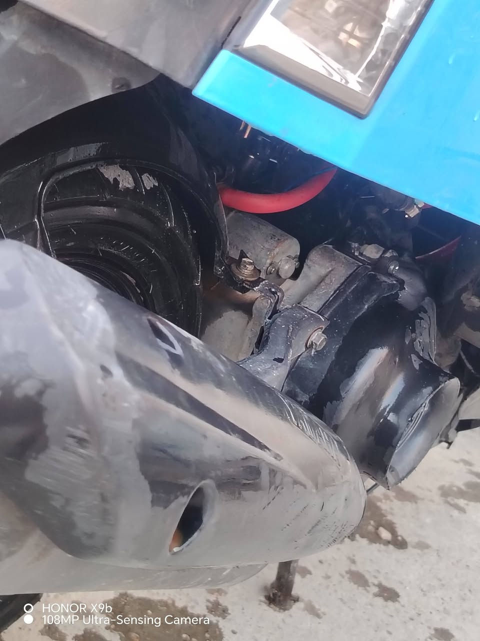 سلام عليكم. دراجه بوليس.
نضيفه اي نقص مابيه.  مكينه ناعمه. حلو. سعر. 575 بيه مجال قليل. مكان الحسينيه الرشديه مسبح الزهور
***********
